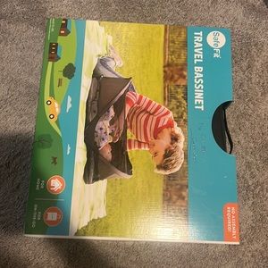 Travel bassinet